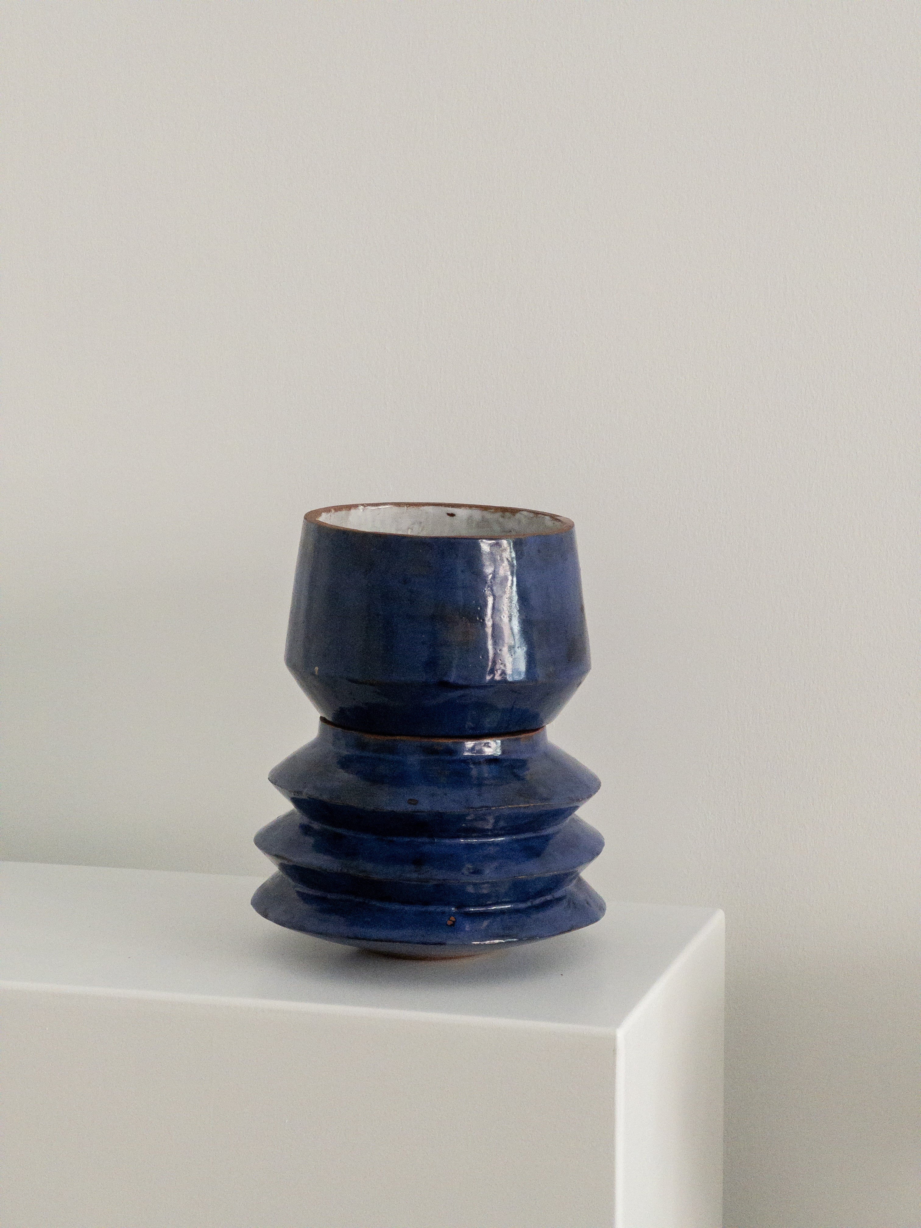 YARA (blau)