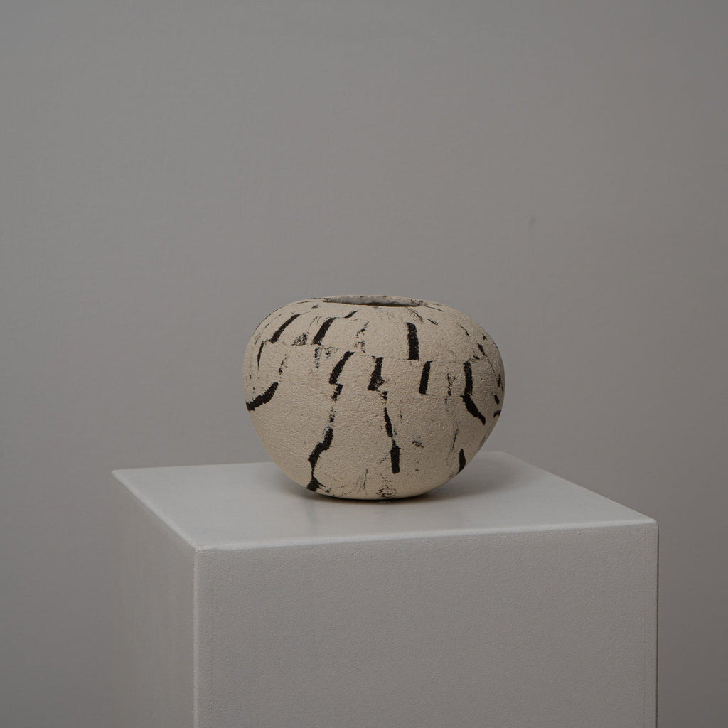 Atelier von Ehren - Barbara Jenner-Vase schwarz weiß 