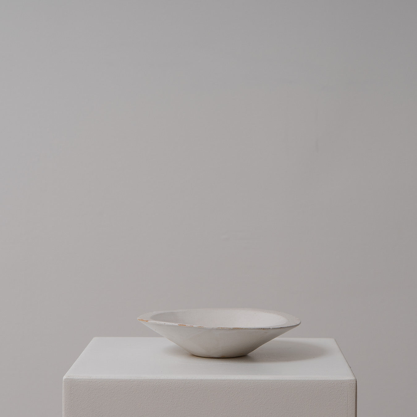 Konische Schale weiss beige Atelier von Ehren