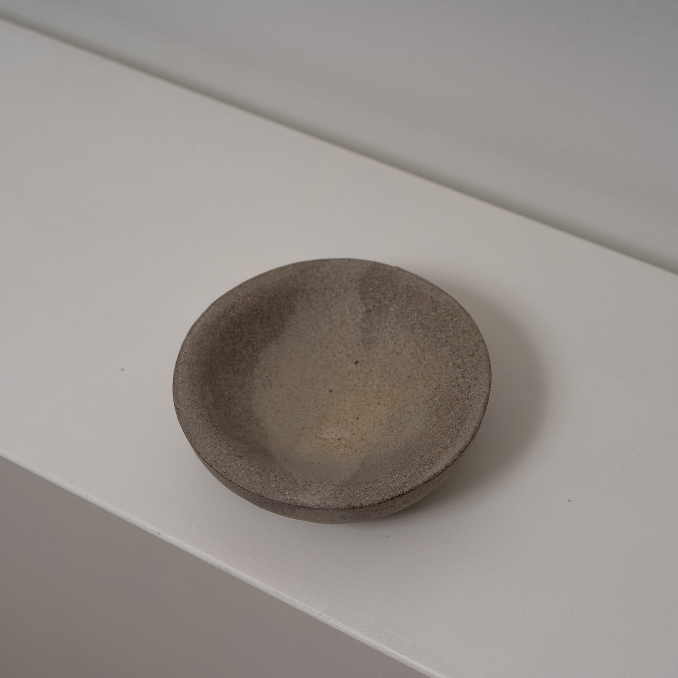 Runde gewölbte Schale - stein Atelier von Ehren