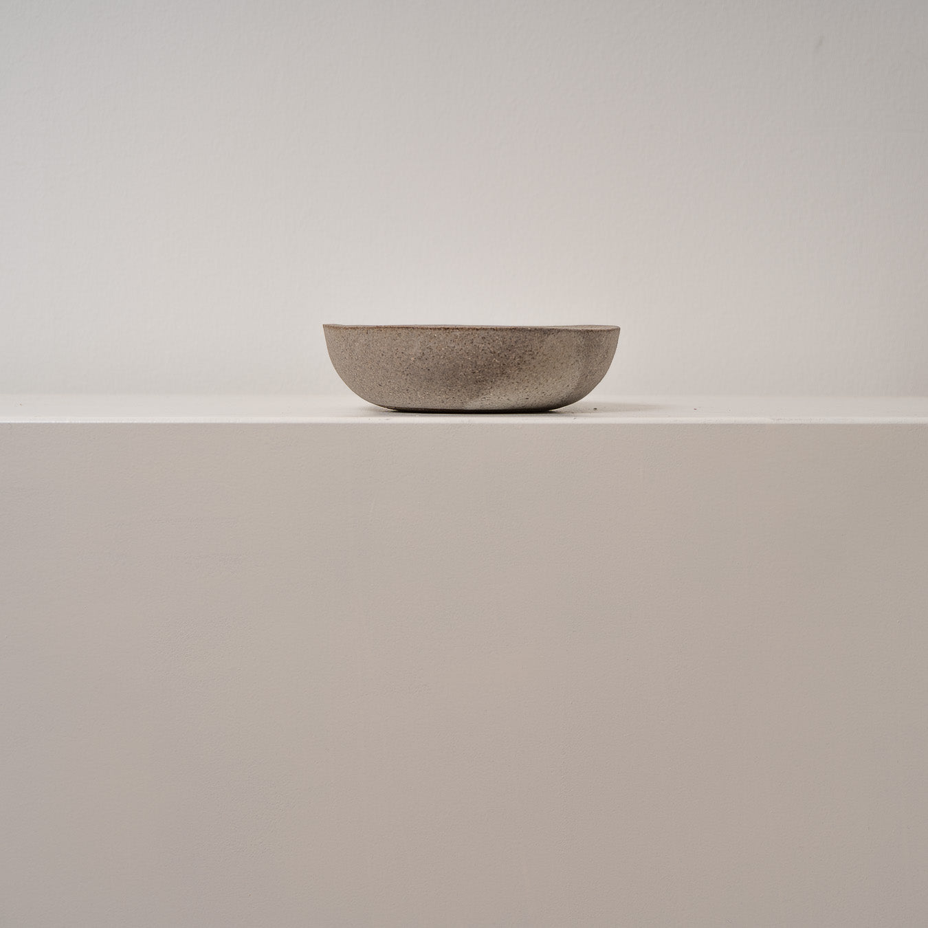 Runde gewölbte Schale - stein Atelier von Ehren