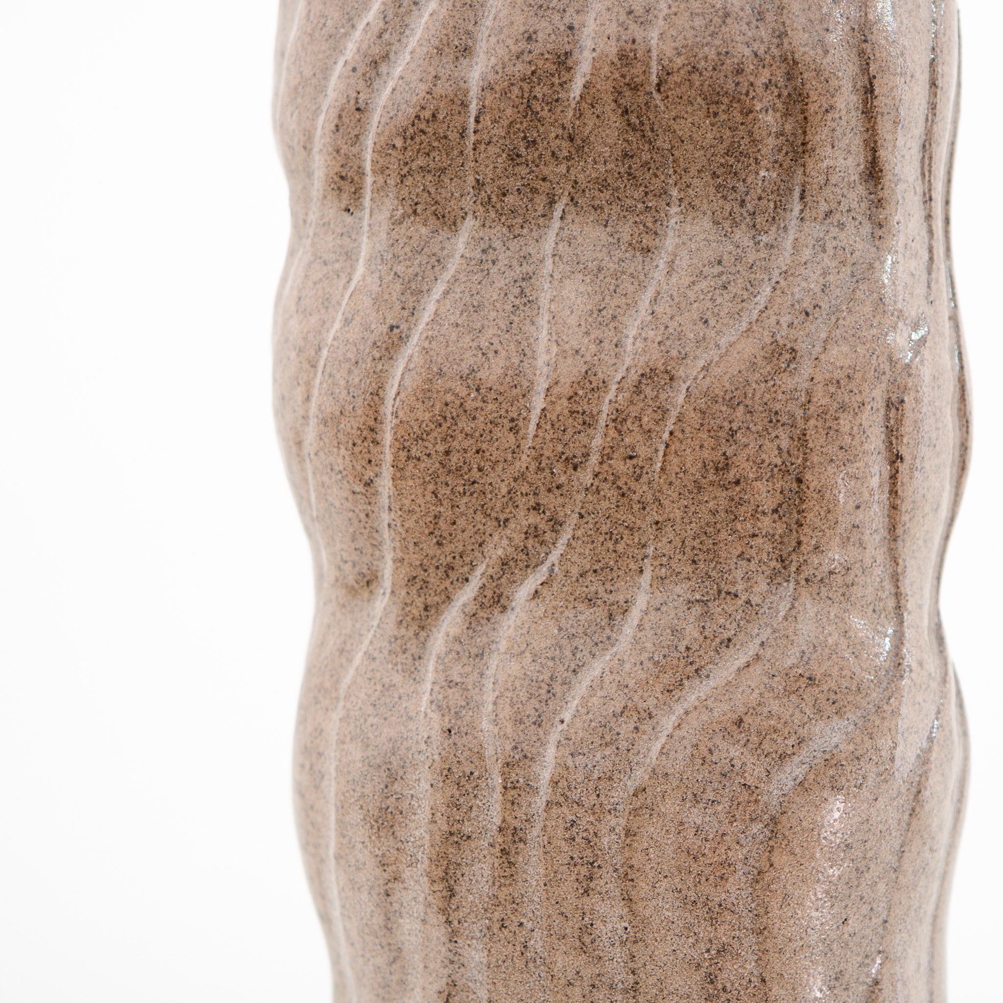 Soft Return - ovale Keramikvase rosé mit Wellen, Serie ROUND & ROUND, Atelier von Ehren Berlin