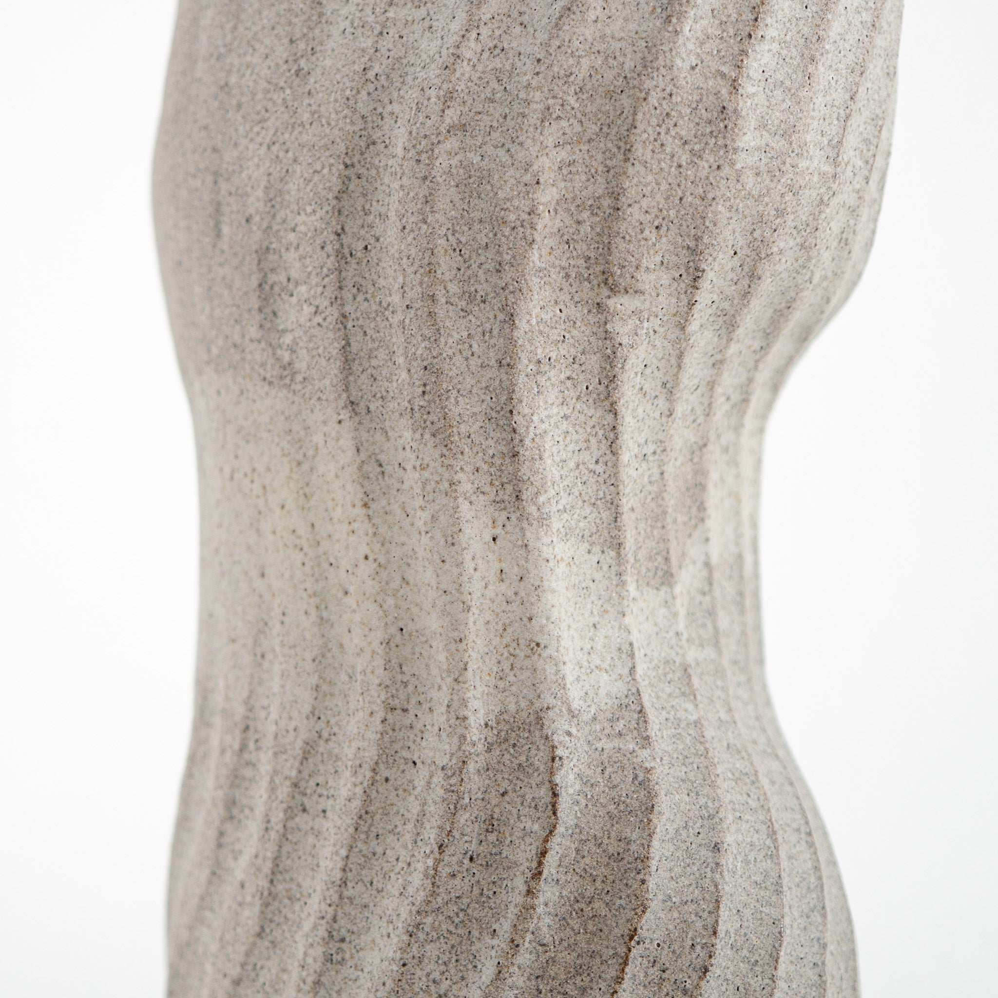 Even Beat - ovale Keramikvase beige matt, Serie ROUND & ROUND, Atelier von Ehren Berlin