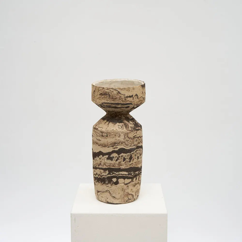 DUOTONE Vase, beige & schwarz, marmoriert, #10 Atelier von Ehren