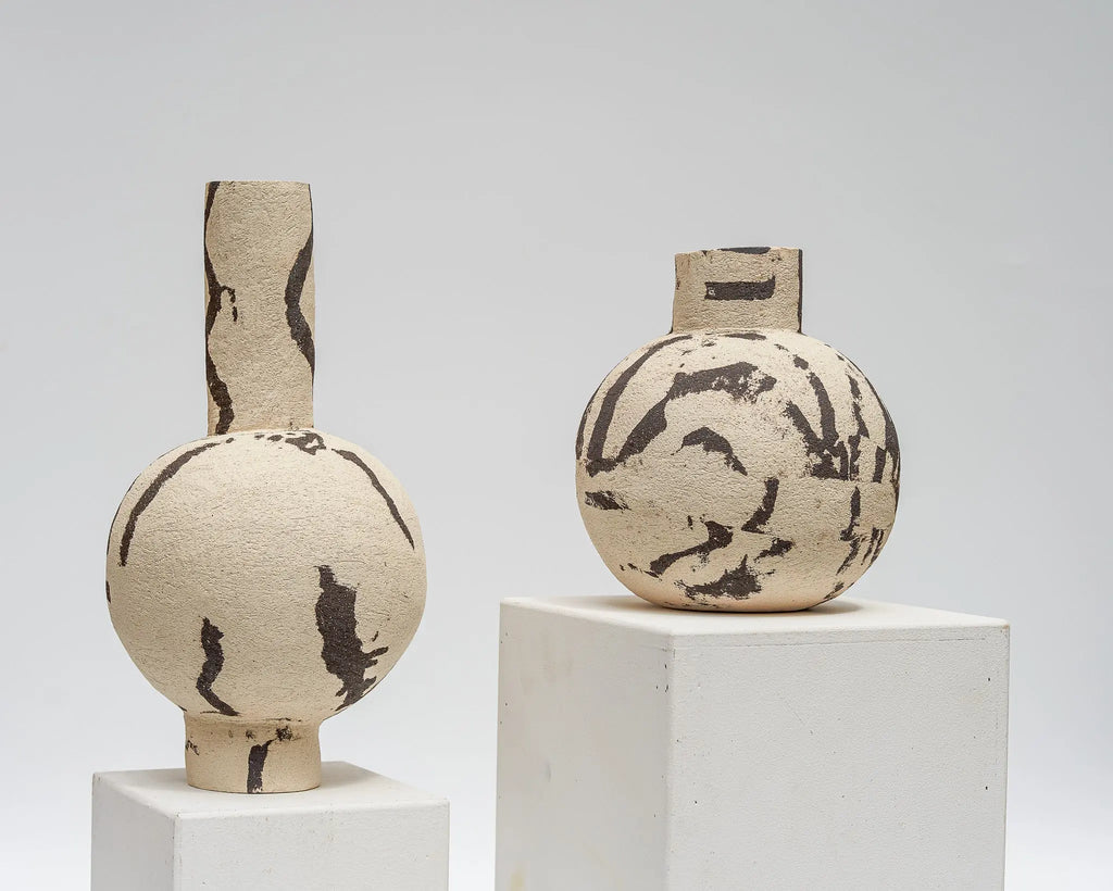 DUOTONE vase b&w mit rundem Körper und kurzem Hals #8 Atelier von Ehren