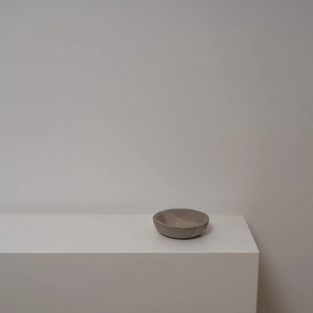 Runde gewölbte Schale - stein Atelier von Ehren