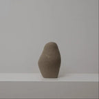 Bauchige asymetrische Keramikvase braun-beige, Serie SCHATTENFÄNGER, Atelier von Ehren Berlin