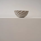 Schwere runde Schüssel mit Struktur Atelier von Ehren