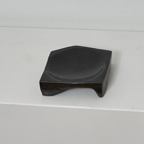 Schale flach rund und eckig schwarz Atelier von Ehren