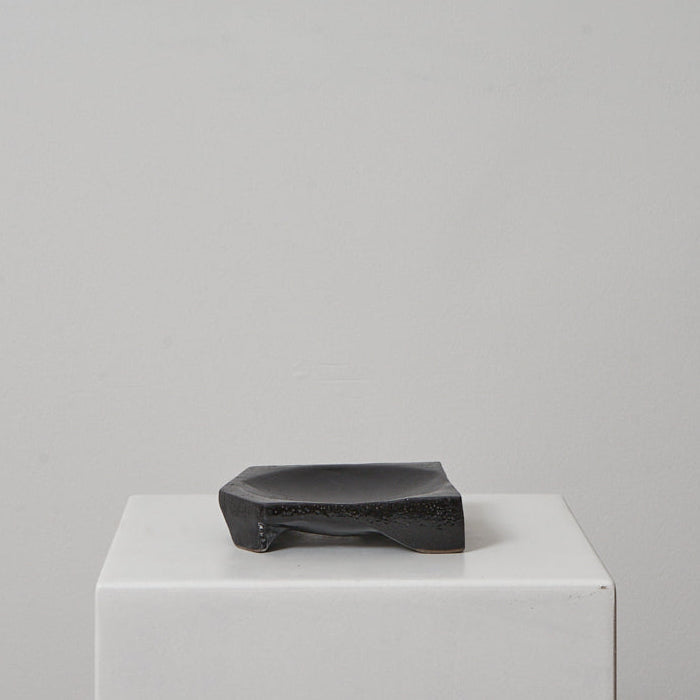 Schale flach rund und eckig schwarz Atelier von Ehren